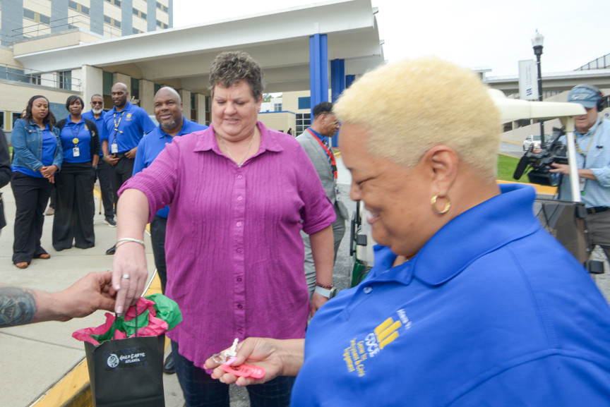 Flamingo Custom Carts Donates Refurbished Golf Cart to Atlanta VA Medical Center 3 Flamingo Custom Carts Donates Refurbished Golf Cart to Atlanta VA Medical Center - Flamingo Custom Carts Donates Refurbished Golf Cart to Atlanta VA Medical Center